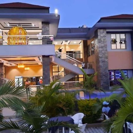 Palm Kalash Hotel Лусака Экстерьер фото