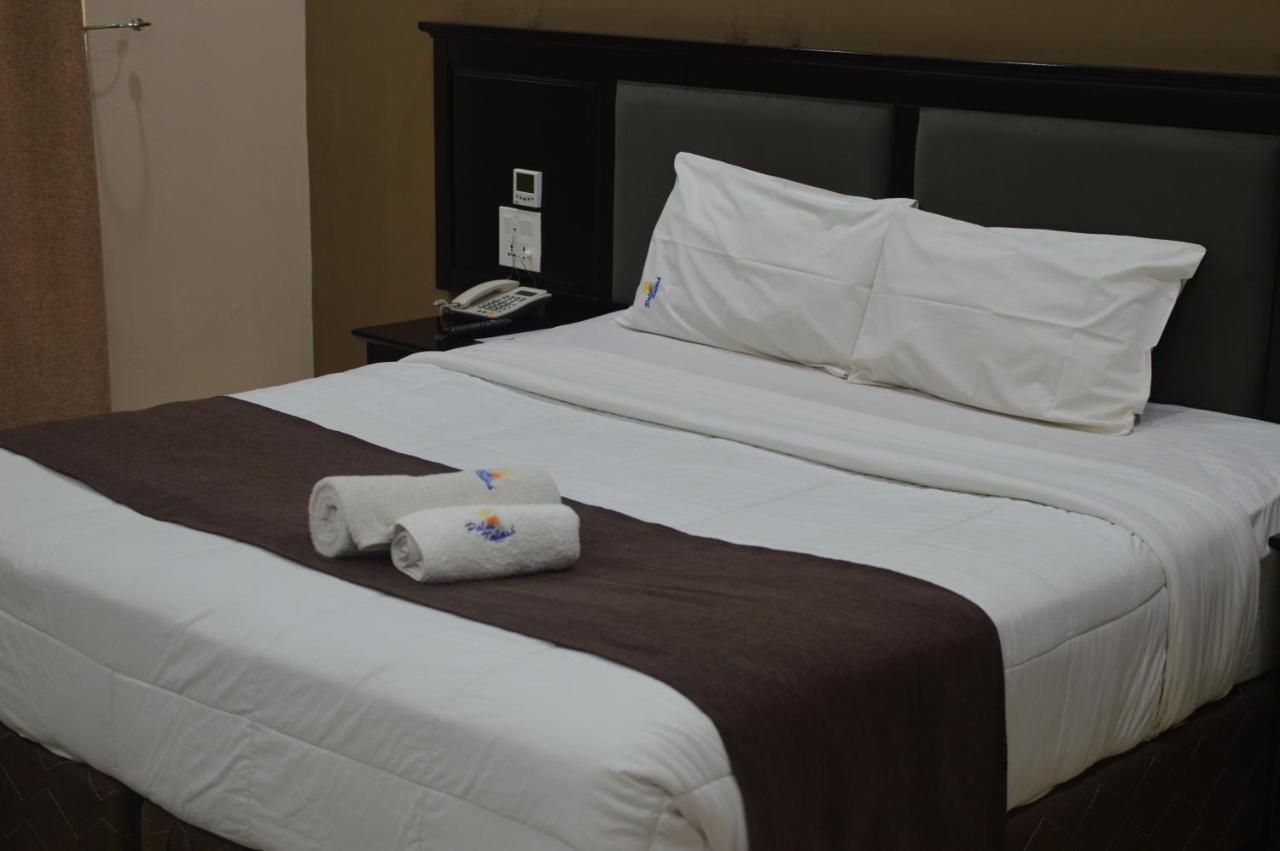 Palm Kalash Hotel Лусака Экстерьер фото