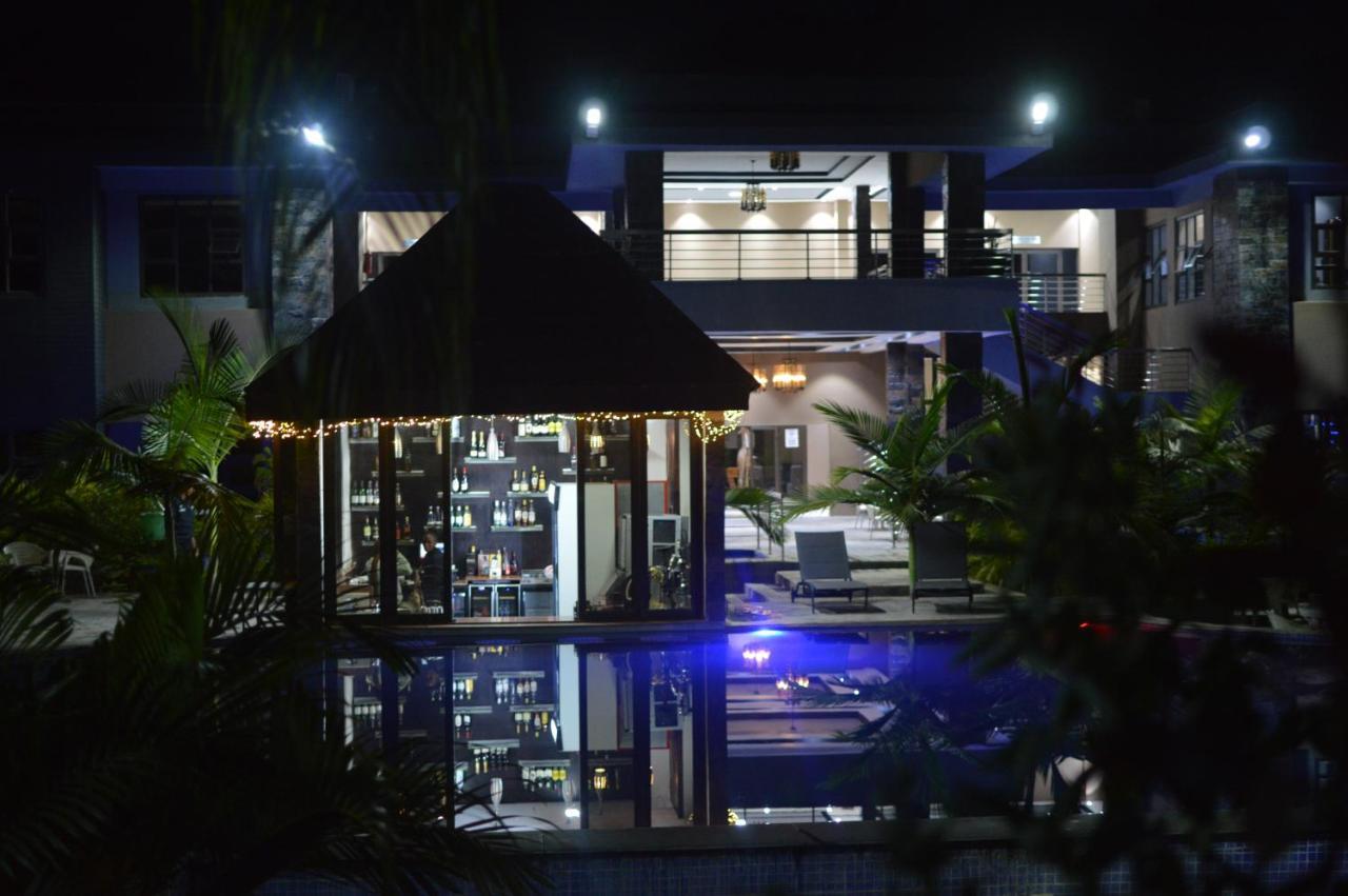 Palm Kalash Hotel Лусака Экстерьер фото
